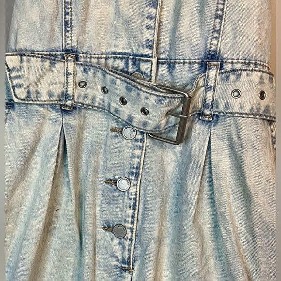 NWT BLANKNYC Luxury Denim Halter Neck Jumpsuit With Belt size small - Picture 6 of 10
